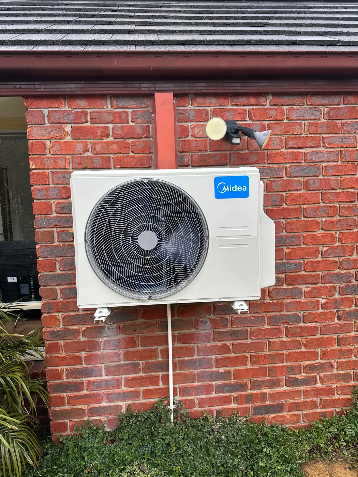 Air conditioning installation completed by Master Your Kilowatts Electrical in Melbourne South-East